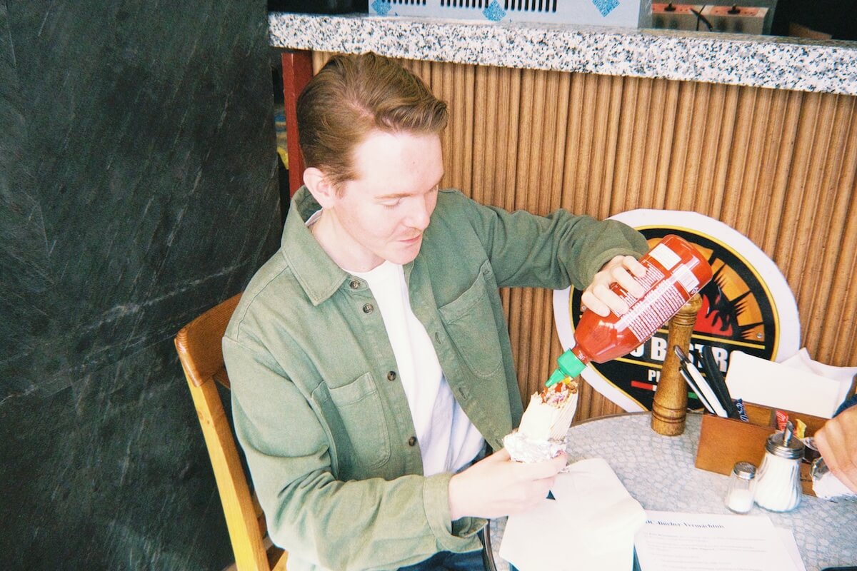 Werber Lukas Amgwerd mit Döner